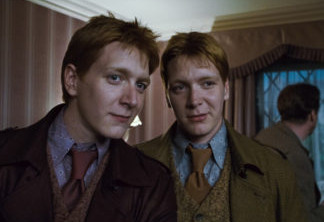 James Phelps e Oliver Phelps, Fred e Jorge de Harry Potter, são, de fato, gêmeos na vida real.