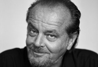 O autor da biografia de Jack Nicholson afirma que no auge do vício em drogas, o ator tinha fantasias eróticas homossexuais. E afirma ainda que Maryl Streep traiu o marido com Nicholson durante as filmagens de ‘Ironweed’ (1987).