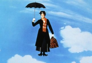 Mary Poppins | Julie Andrews revela que quase morreu durante a famosa cena do voo