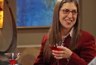 Amy Farrah Fowler (de The Big Bang Theory) – A personagem renovou a série que já estava ficando repetitiva. Inteligente e engraçada, Amy é uma personagem forte que, mesmo amando Sheldon, não deixa sua relação ser uma mão de uma via só.