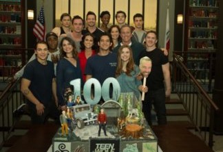 Teen Wolf | Elenco grava 100º e último episódio da série; veja fotos do set