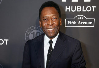 NEW YORK, NY - APRIL 19:  Soccer ledgend Pele attends Hublot's celebration of it's grand opening of Hublot Fifth Avenue and the 10 year anniversary of it's All Black Collection at Solomon R. Guggenheim Museum on April 19, 2016 in New York City.  (Photo by Brian Ach/Getty Images for Hublot)