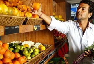 Marcos Palmeira | Marcos é dono de uma loja de produtos orgânicos no Leblon, Rio de janeiro, o Armazém Vale das Palmeiras.