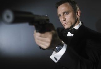 James Bond (US$ 8.424,41) | Ele é um agente secreto, mas oficialmente ele recebe o título de comandante da marinha real.