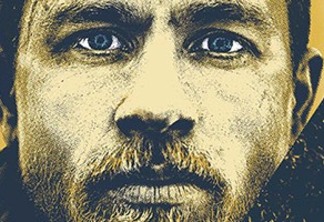Rei Arthur | Novo cartaz opõe Charlie Hunnam a Jude Law em carta de baralho