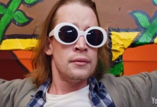 Macaulay Culkin interpreta Kurt Cobain crucificado em novo videoclipe