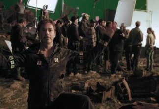 Vingadores: Guerra Infinita | Tony Stark aparece ensanguentado no set do filme
