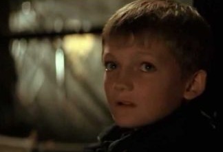 Jack Gleeson (Batman Begins)|Antes de seu papel como rei de Westeros na série “Game of Thrones”, Jack já tinha uma carreira. Ele fez uma participação no filme “Batman Begins”.