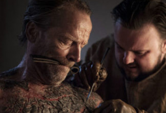 Game of Thrones | Ator revela "bombas e baldes de pus" em cena desagradável do segundo episódio