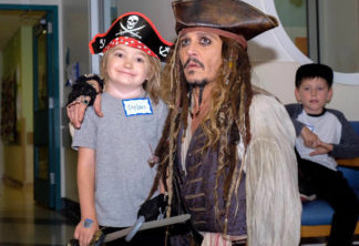 Johnny Depp em hospital infantil
