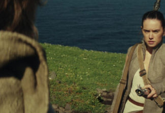 Rey e Luke em Star Wars: O Despertar da Força.