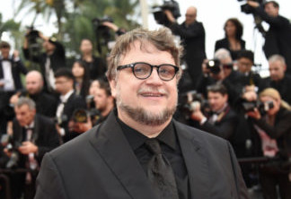 Guillermo Del Toro aparece igual a George R.R. Martin e entra na brincadeira dos fãs
