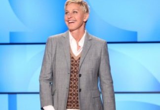 Ellen DeGeneres se emociona ao revelar morte do pai, Elliot, em programa