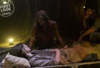 Michonne cuida de um Carl à beira da morte
