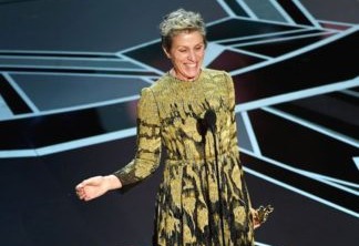 Frances McDormand recebe seu Oscar de Melhor Atriz por Três Anúncios Para Um Crime