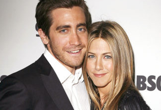 Separada, Jennifer Aniston é vista em encontro com Jake Gyllenhaal