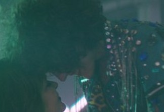 Atriz da Globo dá seu primeiro beijo gay em 25 anos de carreira; veja