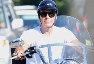 George Clooney é hospitalizado após acidente de moto na Itália