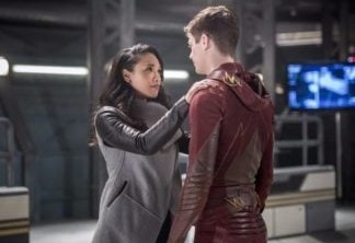 The Flash | Cena deletada da 4ª temporada mostra intimidade de Barry e Iris