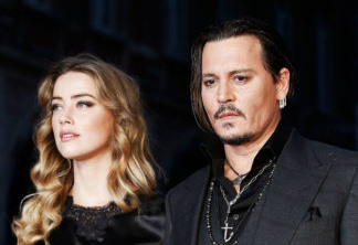 Johnny Depp afirma ter sido agredido por Amber Heard durante casamento