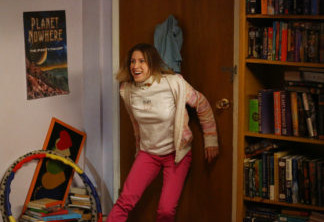 THE MIDDLE - "Halloween VII: The Heckoning" - As Halloween approaches, Frankie is taken aback when she discovers that, if the circumstances ever arose where she and Mike got divorced, the kids would all choose to live with Mike. Meanwhile, Sue tries everything in her power to get her room back from Brick, and having to be so nice around girlfriend April all of the time leads Axl to lash out at his family, on "The Middle," WEDNESDAY, OCTOBER 25 (8:00-8:30 p.m. EDT), on the ABC Television Network. (ABC/Michael Ansell)
EDEN SHER