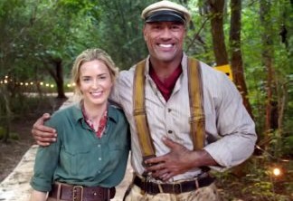 Jungle Cruise | Dwayne Johnson aparece com cobra gigante nos bastidores de filme da Disney