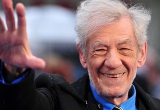 British actor Ian McKellan arrives for the UK premiere of 'X-Men Days of Future Past' in central London, on May 12, 2014. AFP PHOTO / CARL COURT        (Photo credit should read CARL COURT/AFP/Getty Images)