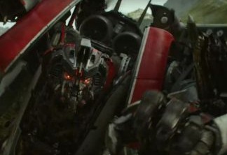 Bumblebee enfrenta Blitzwing em nova cena do derivado de Transformers