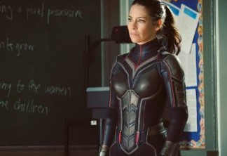 Vingadores 4 | Evangeline Lilly, a Vespa, celebra fim das refilmagens