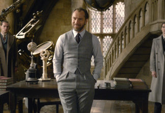 Animais Fantásticos 2 | Novo vídeo explora a atuação de Jude Law como Alvo Dumbledore