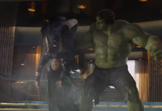 Os Vingadores | Cena de Hulk esmagando Loki vira uma figura da Funko