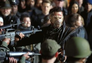 Gotham | Ator compartilha melhor foto da máscara de Bane na 5ª temporada