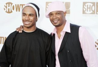 PASADENA, CA - JULY 14:  Actors Damon Wayans (R) and his son Damon Wayans Jr. arrive at Showtime's 30th Anniversary and Summer 2006 TCA party at a private residence on July 14, 2006 in Pasadena, California. (Photo by Kevin Winter/Getty Images)