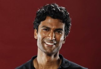 Actor Sendhil Ramamurthy, from "Covert Affairs", poses for a portrait at the LMT Music Lodge during Comic Con in San Diego, Thursday, July 21, 2011. (AP Photo/Matt Sayles)