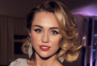 Miley Cyrus detona Donald Trump em revista: "Completamente racista, sexista e babaca detestável"