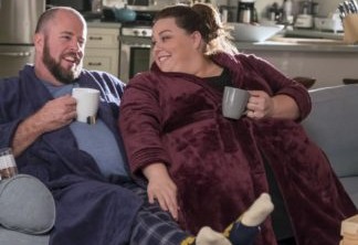 This Is Us | Kate e Toby se preparam para o nascimento do filho na primeira foto dos novos episódios