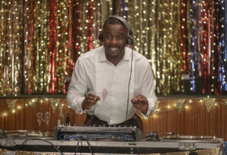 Idris Elba monta playlist em vídeo de Se Joga, Charlie