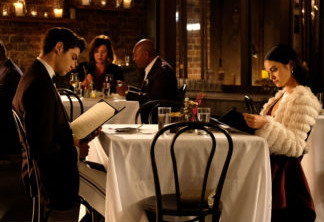 The Perfect Date | Noah Centineo e estrela de Riverdale buscam o amor em primeiras fotos de filme da Netflix