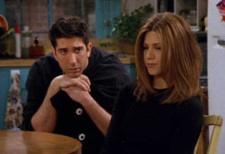 Friends | Revelado o motivo para Ross e Rachel terem "dado um tempo" há 22 anos