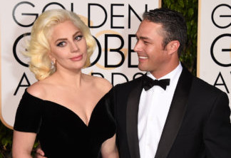 Taylor Kinney, ex-noivo de Lady Gaga surpreende fãs ao curtir comentário polêmico envolvendo a cantora