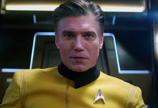 Produtor de Star Trek diz que derivado focado no Capitão Pike é possível