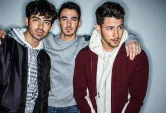 Jonas Brothers fazem participação surpresa em série da Netflix