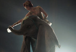 Eva Green exalta a genialidade de Tim Burton e elogia seu trabalho em Dumbo