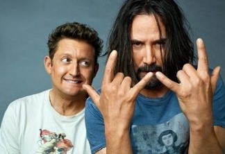 Sem barba, Keanu Reeves aparece rejuvenescido em foto de Bill & Ted 3
