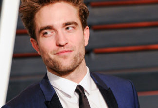 Robert Pattinson precisa de peruca; veja