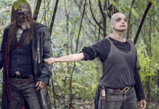  Ryan Hurst as Beta, Samantha Morton as Alpha- The Walking Dead _ Season 9, Episode 16 - Photo Credit: Gene Page/AMC
