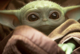 Criador de Star Wars posta foto com Bebê Yoda e enlouquece fãs