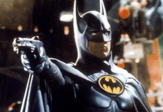 Personagem de Batman de Tim Burton aparece em crossover de Arrow, The Flash e Supergirl