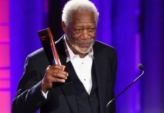 Filme fracassado de Morgan Freeman faz sucesso na Netflix