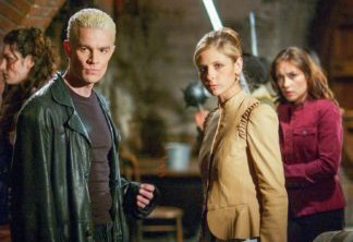 Estrela de Buffy defende colega e manda recado para diretor de Vingadores